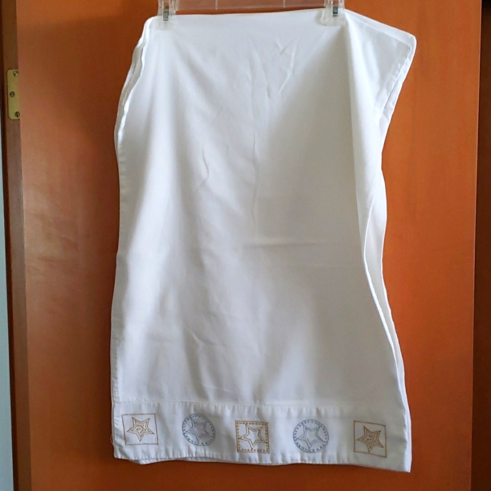 NWOT  Holiday Standard Pillowcases ( 2)